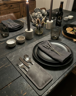 Handgefertigte Bestecktasche aus Leder